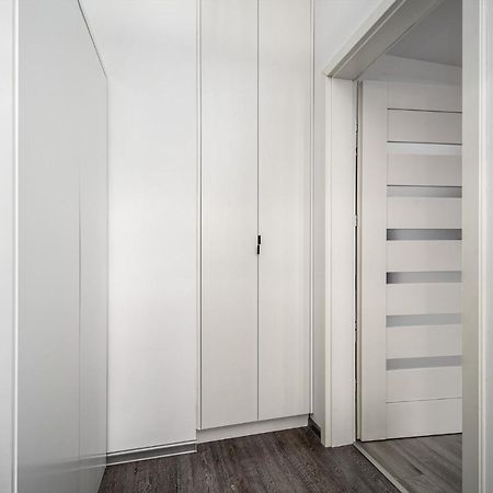 Apart D&K Free Parking Cybernetyki 2E Apartment Warsaw Exterior photo