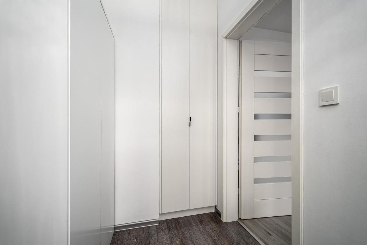 Apart D&K Free Parking Cybernetyki 2E Apartment Warsaw Exterior photo